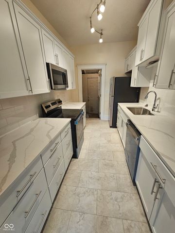 610 E 5th Street, Anderson, IN 46012