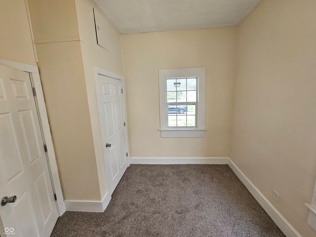 610 E 5th Street, Anderson, IN 46012