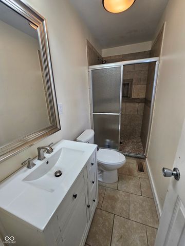 610 E 5th Street, Anderson, IN 46012