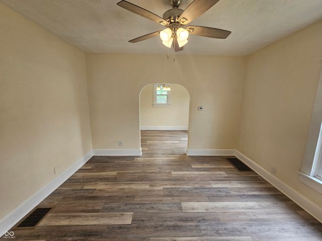 610 E 5th Street, Anderson, IN 46012