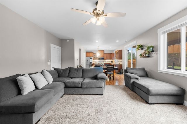 13212 123rd Avenue E, Puyallup, WA 98374