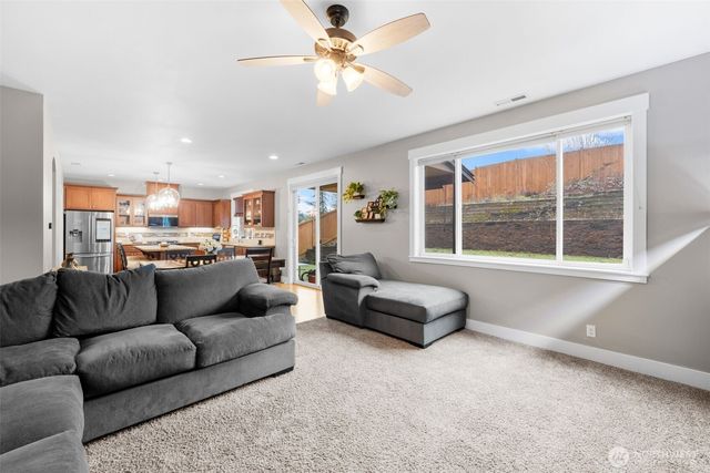 13212 123rd Avenue E, Puyallup, WA 98374