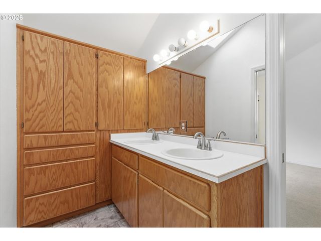 6594 Sw LANDOVER Dr, Wilsonville, OR 97070