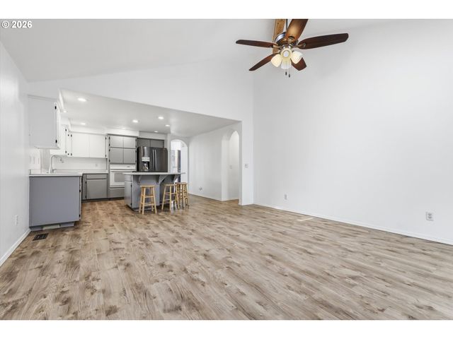 6594 Sw LANDOVER Dr, Wilsonville, OR 97070