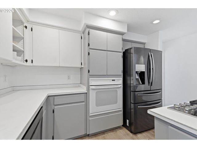6594 Sw LANDOVER Dr, Wilsonville, OR 97070