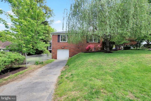 3409 INVERNESS DR, Chevy Chase, MD 20815