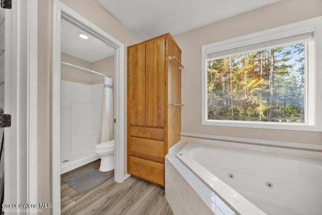 15951 N Pinewood Way, Hayden, ID 83835