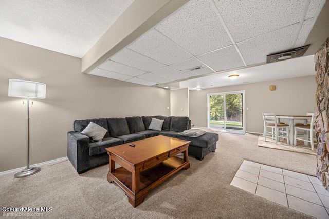 15951 N Pinewood Way, Hayden, ID 83835