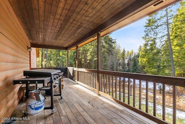 15951 N Pinewood Way, Hayden, ID 83835