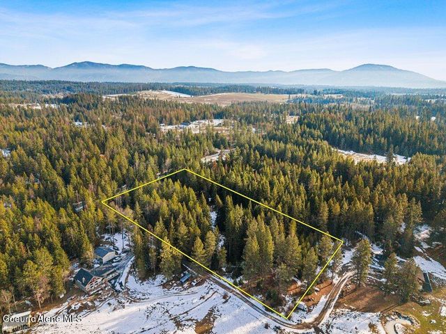 15951 N Pinewood Way, Hayden, ID 83835