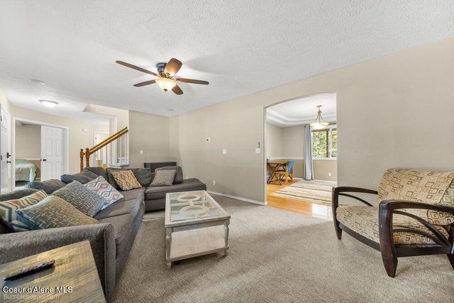 15951 N Pinewood Way, Hayden, ID 83835