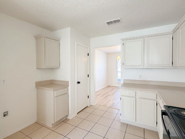 8516 Auburn Drive, Fort Worth, TX 76123