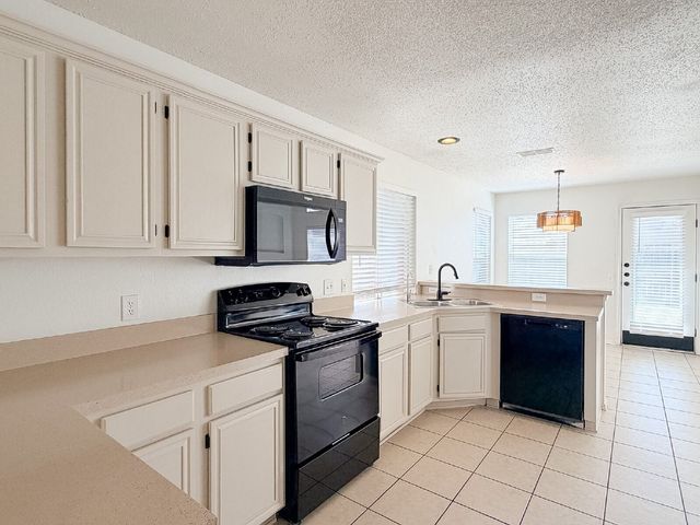 8516 Auburn Drive, Fort Worth, TX 76123