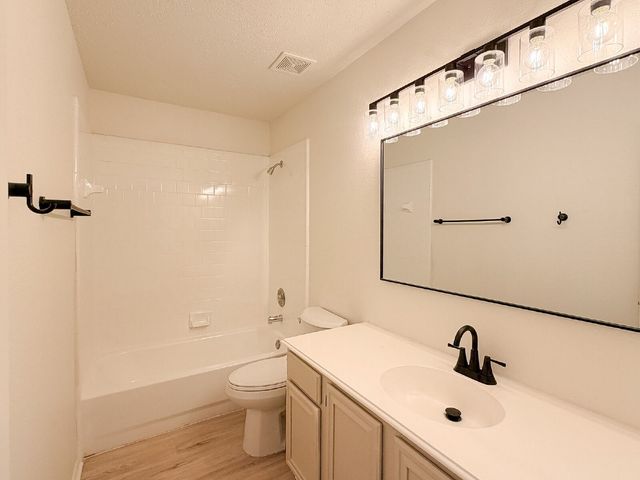 8516 Auburn Drive, Fort Worth, TX 76123