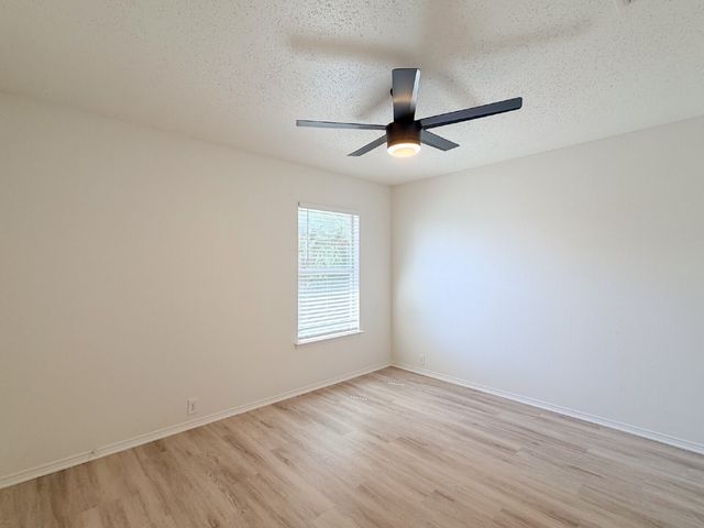 8516 Auburn Drive, Fort Worth, TX 76123