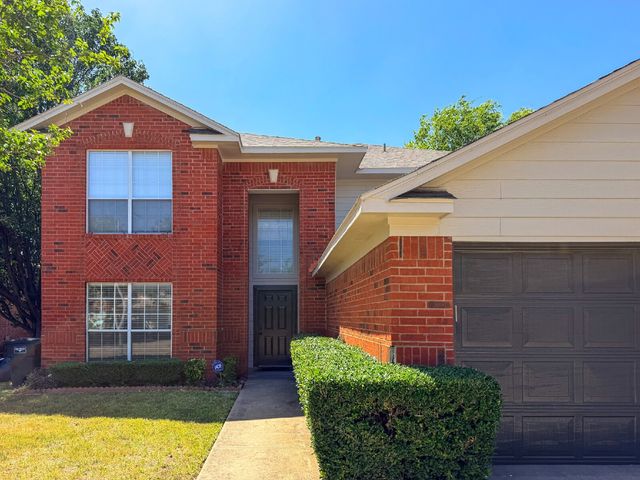 8516 Auburn Drive, Fort Worth, TX 76123
