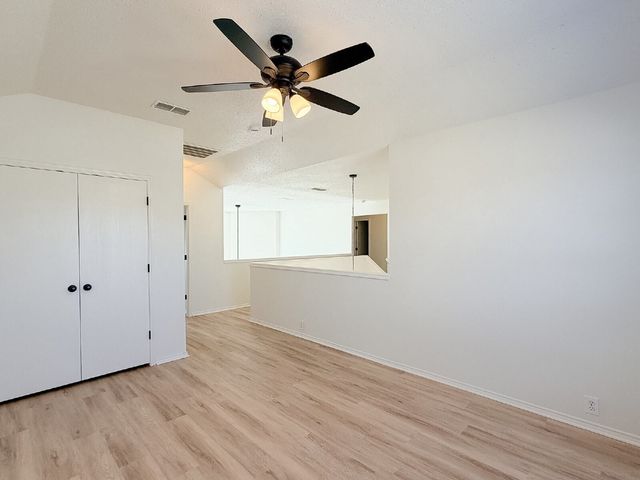 8516 Auburn Drive, Fort Worth, TX 76123