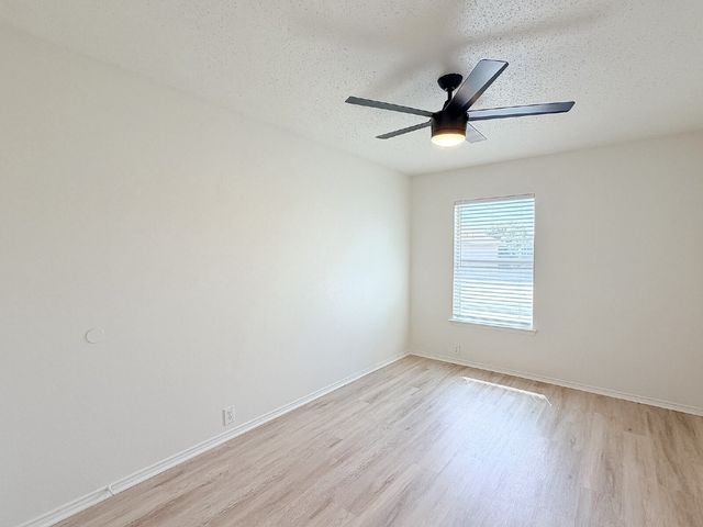 8516 Auburn Drive, Fort Worth, TX 76123