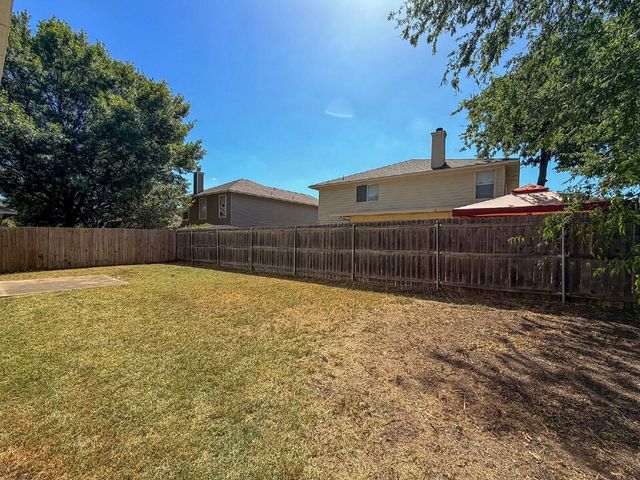 8516 Auburn Drive, Fort Worth, TX 76123