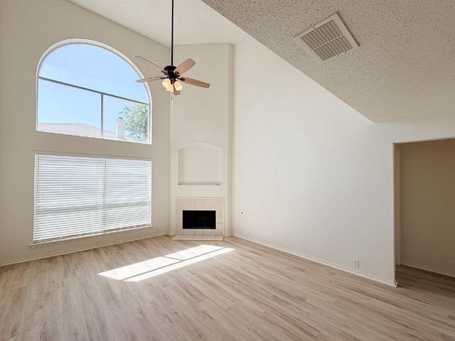 8516 Auburn Drive, Fort Worth, TX 76123