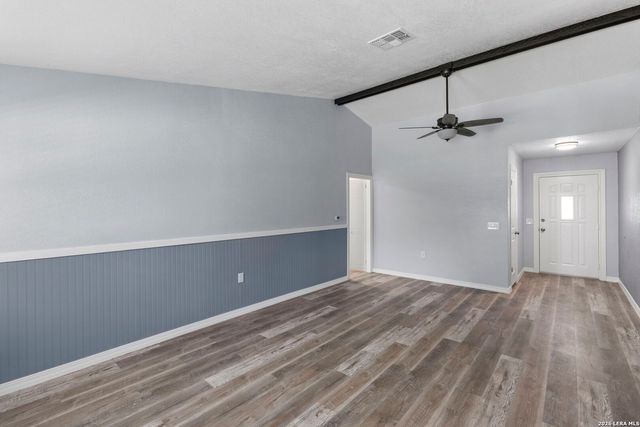 7613 LEAFY HOLLOW CT, Live Oak, TX 78233