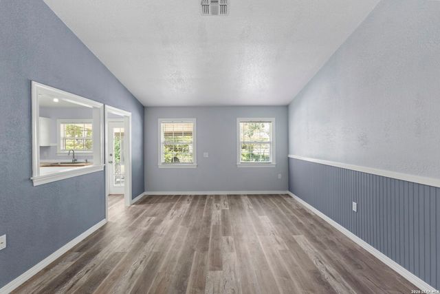 7613 LEAFY HOLLOW CT, Live Oak, TX 78233