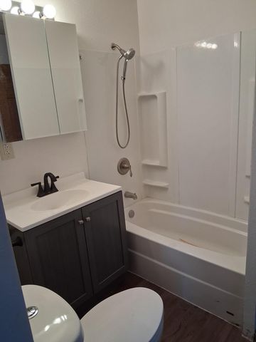 532 Range Street, North Mankato, MN 56003