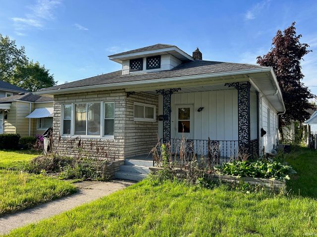 2710 Hartzer Street, South Bend, IN 46628
