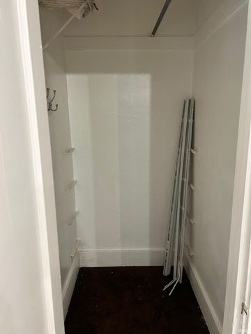 2710 Hartzer Street, South Bend, IN 46628