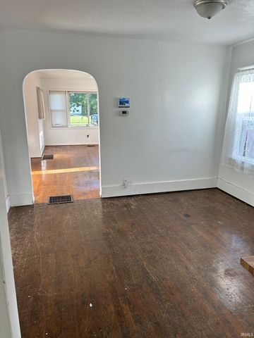 2710 Hartzer Street, South Bend, IN 46628