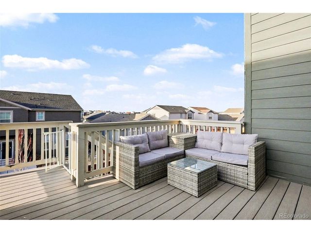 1053 High Point Trl, Elizabeth, CO 80107