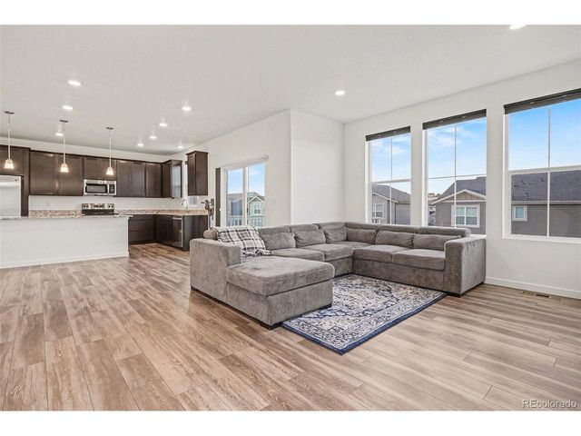 1053 High Point Trl, Elizabeth, CO 80107