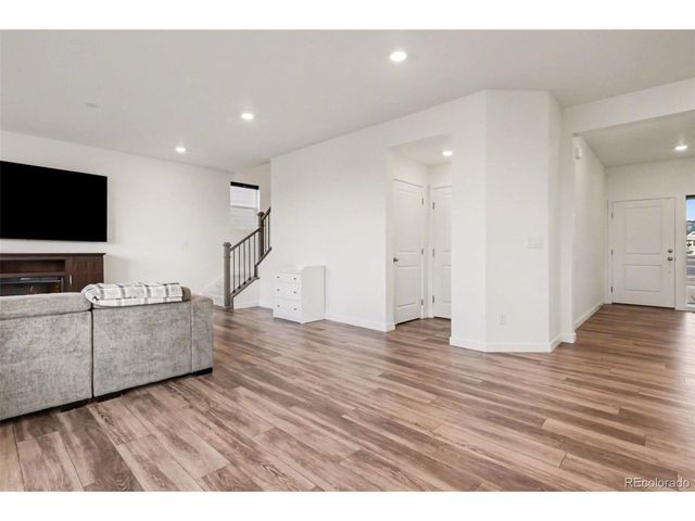 1053 High Point Trl, Elizabeth, CO 80107