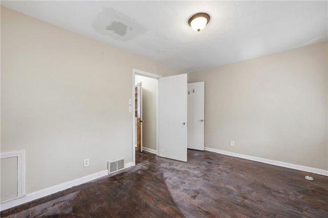 1532 S Ash Avenue, Independence, MO 64052