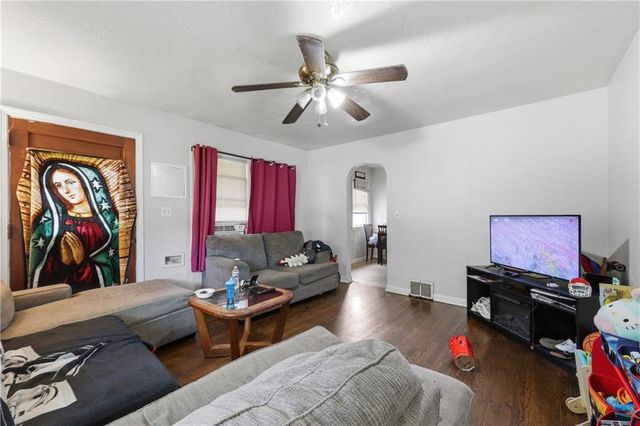 1532 S Ash Avenue, Independence, MO 64052