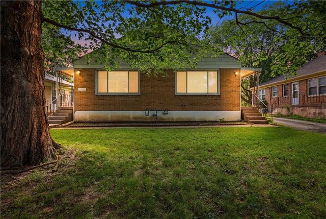 1532 S Ash Avenue, Independence, MO 64052