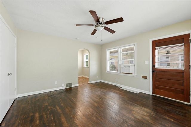 1532 S Ash Avenue, Independence, MO 64052