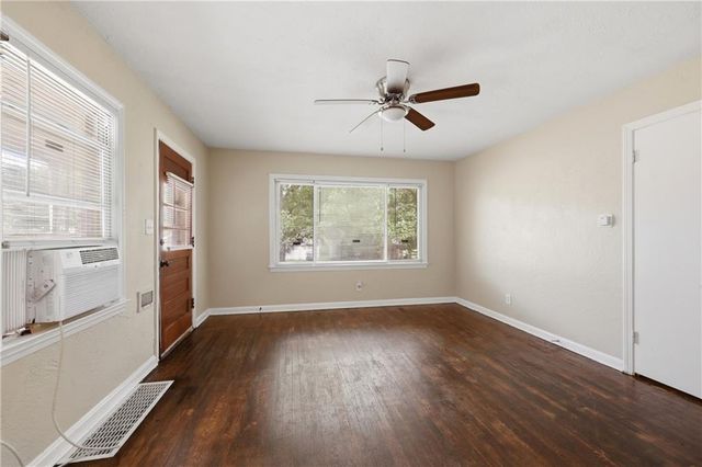 1532 S Ash Avenue, Independence, MO 64052