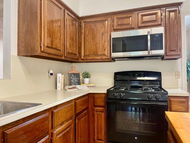 14527 Circlewood Way, Houston, TX 77062