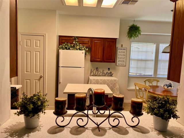 14527 Circlewood Way, Houston, TX 77062