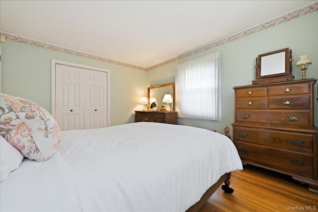 144 Hughes Place, Albertson, NY 11507
