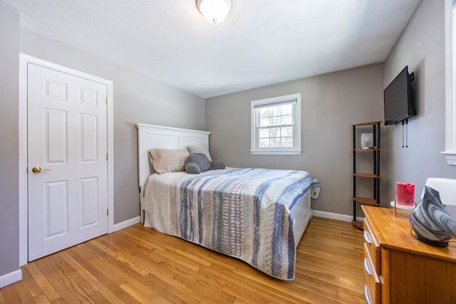 9 Leslie Lane, Nashua, NH 03062