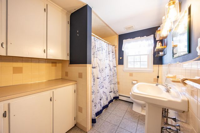 9 Leslie Lane, Nashua, NH 03062