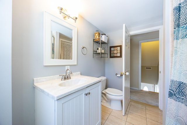 9 Leslie Lane, Nashua, NH 03062