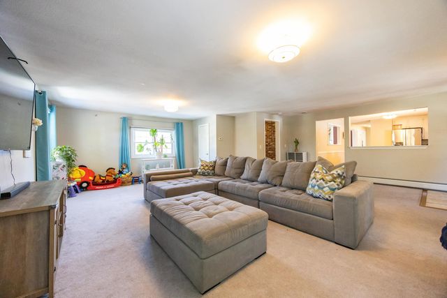 9 Leslie Lane, Nashua, NH 03062