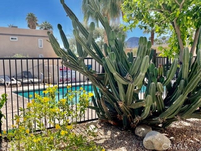 73740 Santa Rosa Way 5, Palm Desert, CA 92260