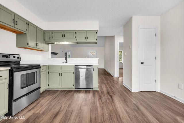 3031 S Caitlynn Circle, Horn Lake, MS 38637