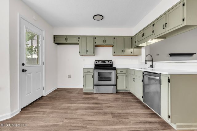 3031 S Caitlynn Circle, Horn Lake, MS 38637