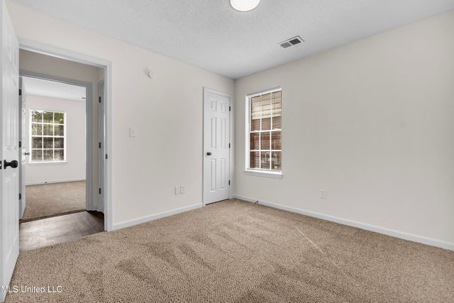 3031 S Caitlynn Circle, Horn Lake, MS 38637