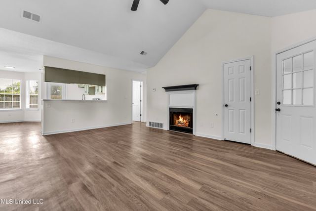 3031 S Caitlynn Circle, Horn Lake, MS 38637